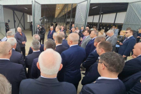 Лукашенко посоветовал беларусам сажать картошку на огородах