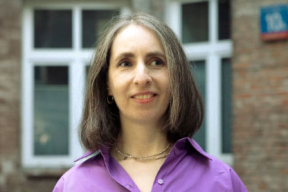 Наста Лойка: «Пакуль цяжка зразумець як наладзіць сваё новае жыццё, быт і асіліць інфармацыйныя хвалі»