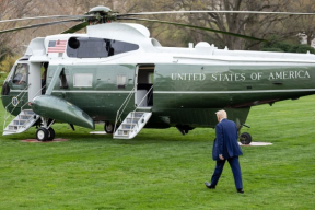 «Трамп собственными руками создает впечатление поражения США»