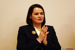 Ціханоўская: «Я не думаю, што мы мусім патрабаваць ад людзей размаўляць па-беларуску. Трэба вельмі мякка навучыць іх любіць родную мову»