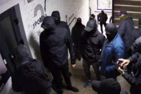 Конвейер репрессий. «Беседы» чекистов с родителями студентов ЕГУ продолжаются. Силовики угрожают беларусам за активность в Threads и TikTok