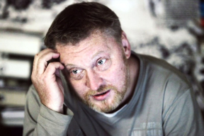 Конвейер репрессий. Опечатали деревенский дом издателя Игоря Логвинова. Журналист Алесь Любенчук покинул Беларусь. К бывшим политзаключенным на «разговор» приезжают сотрудники КГБ