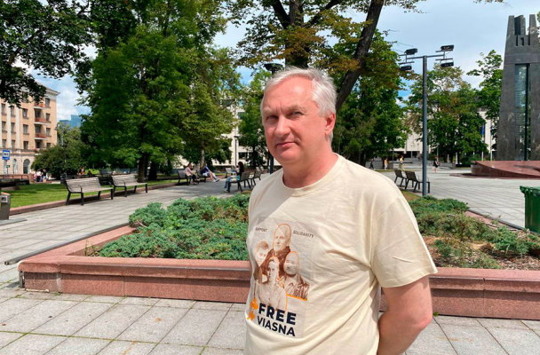 Сапелко: Режим пытается лавировать между сохранением страха в обществе и передачей сигнала о перевернутой странице